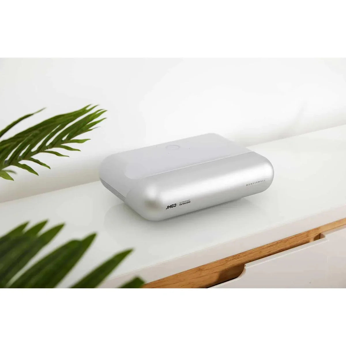 JMGO O1 1080P Ultra Short Throw Smart LED Projector JMGO O1 1080P Ultra Short Throw Smart LED Projector